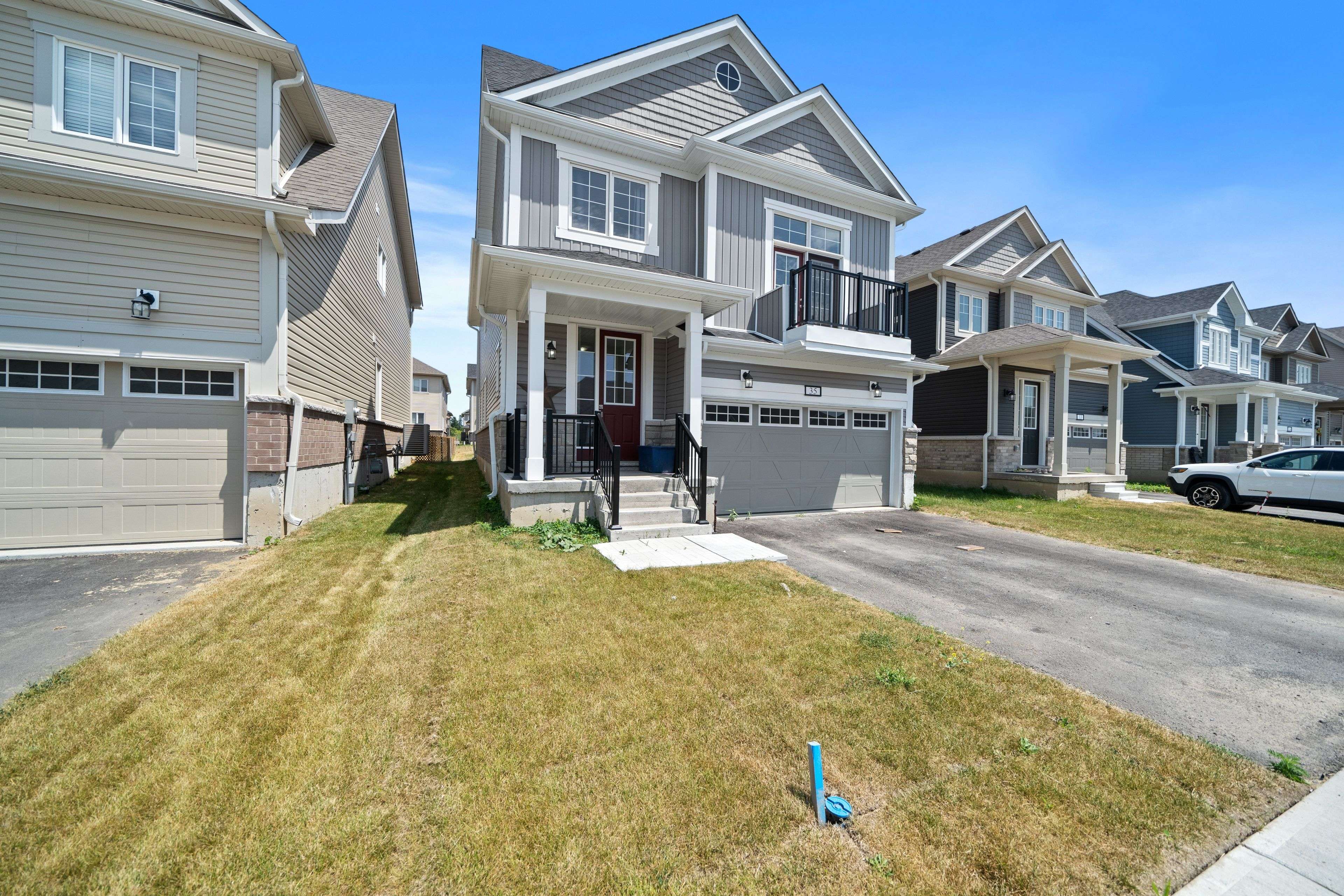 Loyalist, ON K0H 1G0,35 Golf Links DR