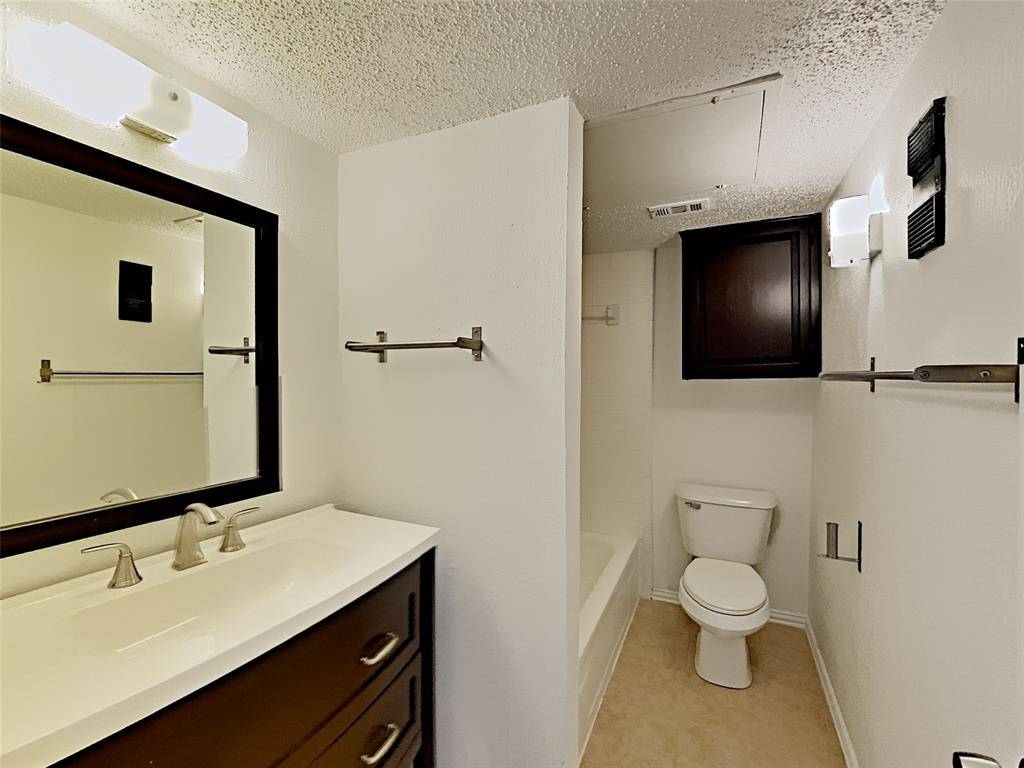 Dallas, TX 75240,13215 Emily Road #2202