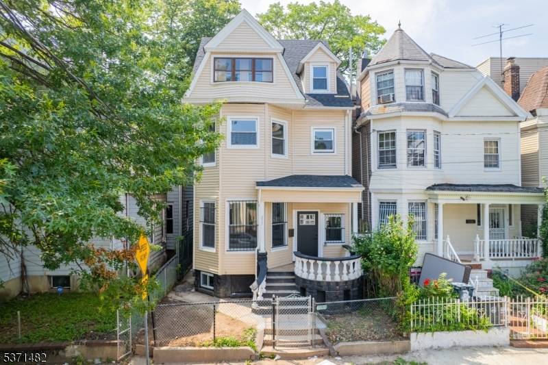 Newark City, NJ 07103,235 S 7TH STRET