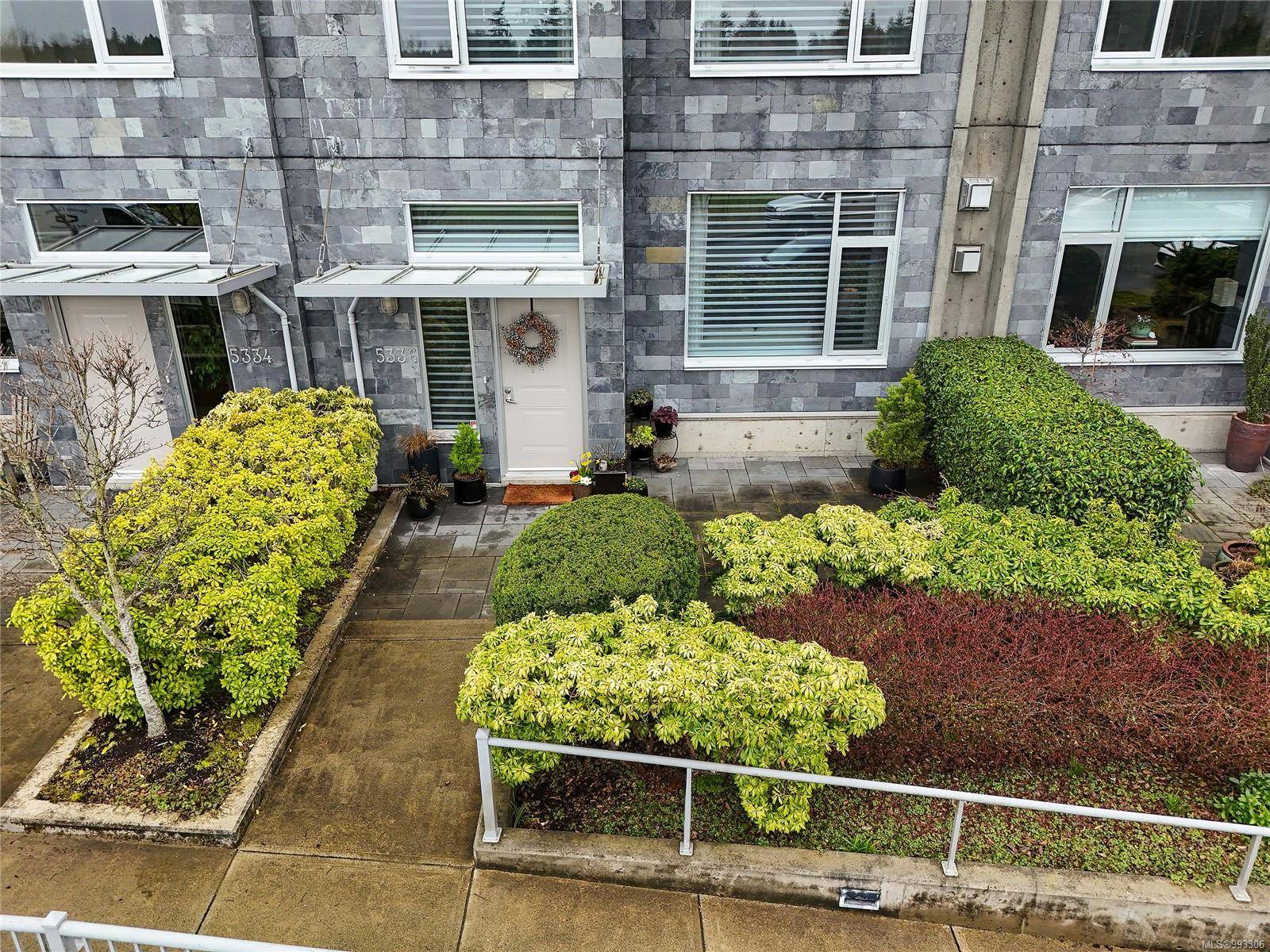 Saanich, BC V8Y 3H8,5336 Sayward Hill Cres