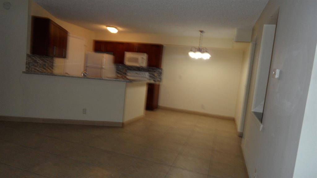 Sunrise, FL 33322,9999 Summerbreeze Dr #1007
