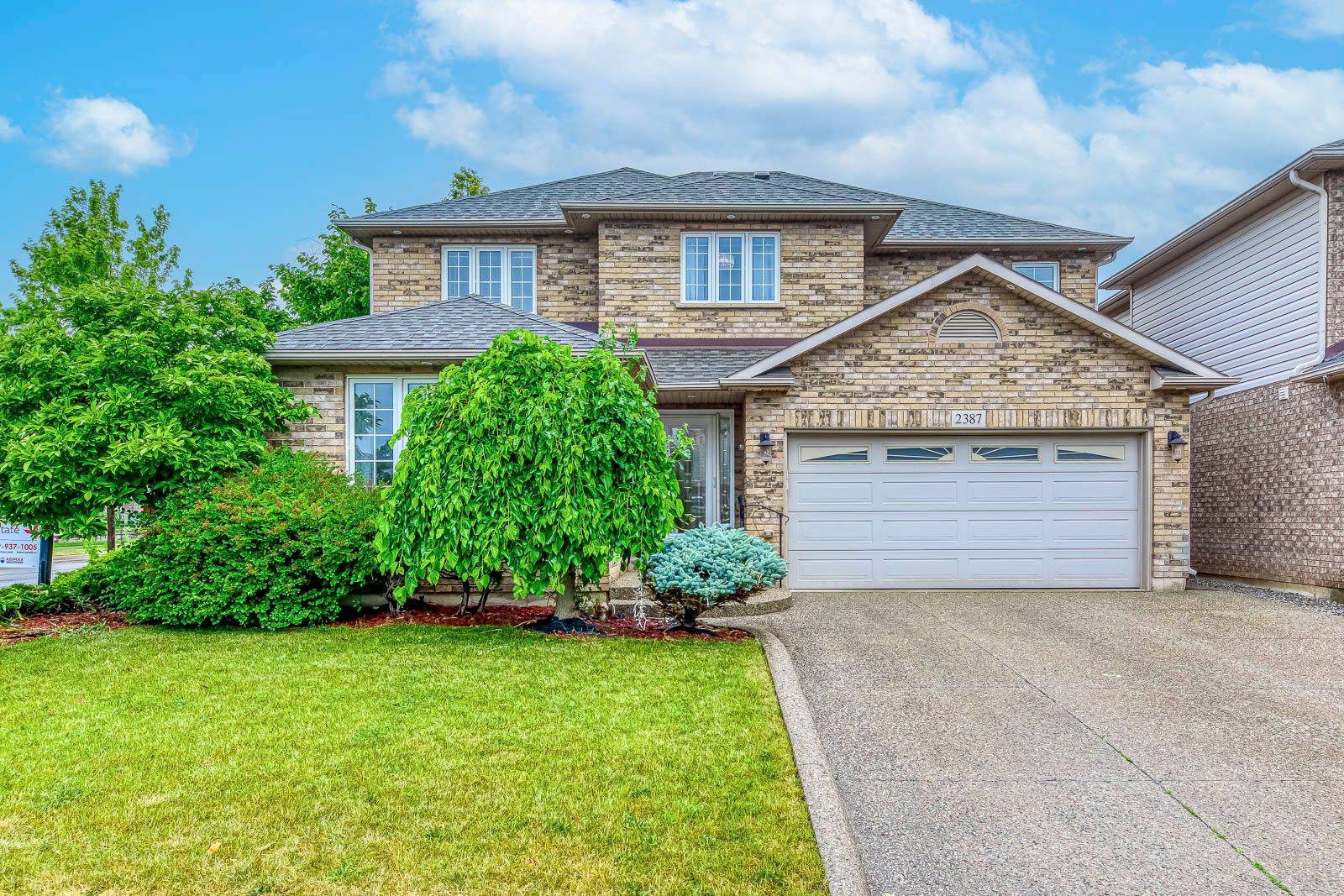 Burlington, ON L7L 6N8,2387 Heslop ST