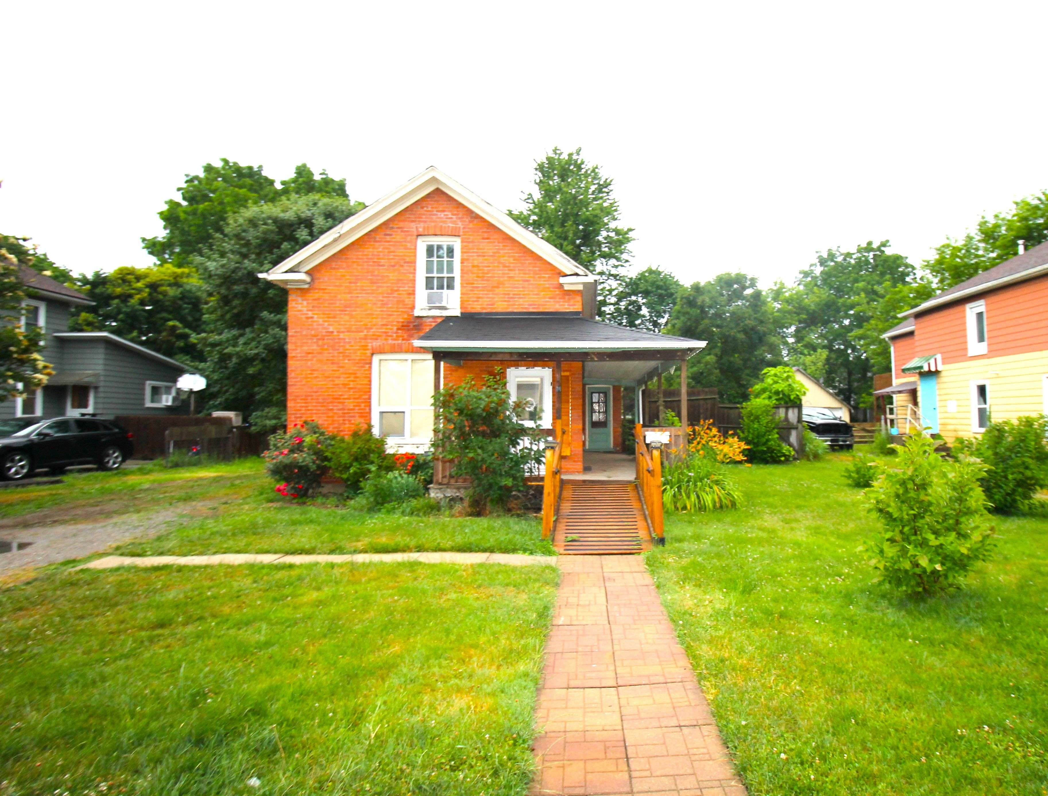 Haldimand, ON N1A 1P2,217 Forest ST W