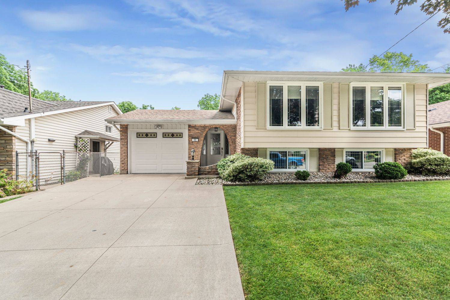Hamilton, ON L8K 5X7,55 Hanover PL