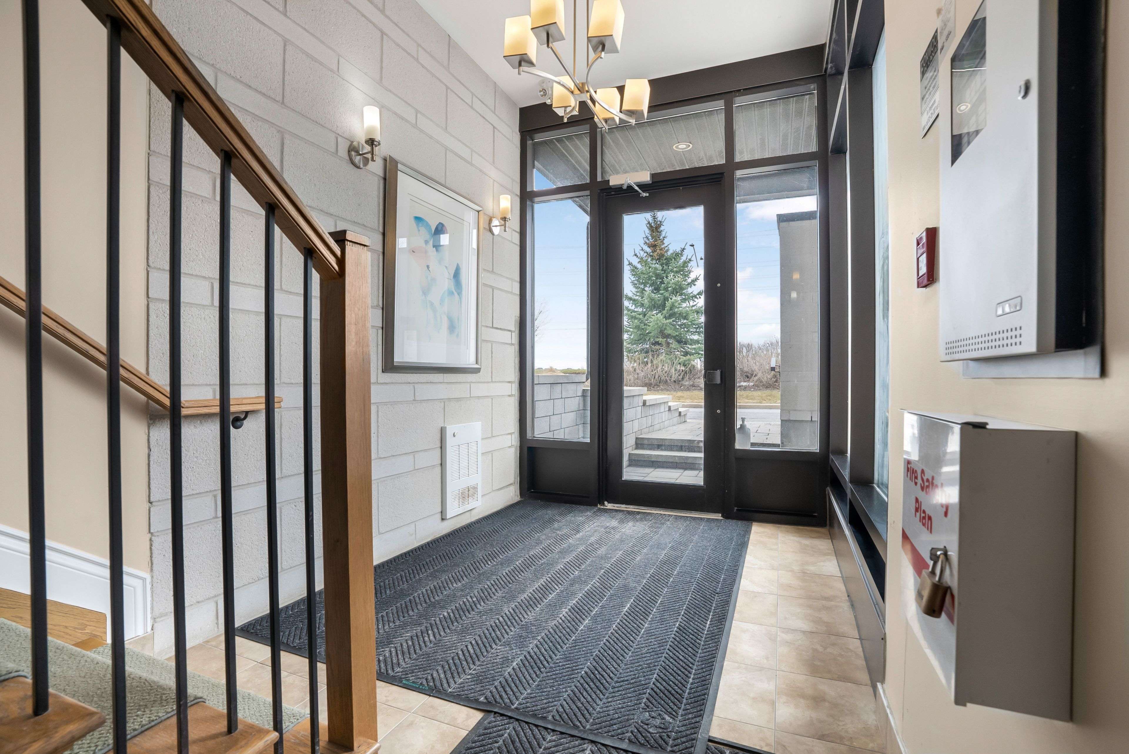 Kanata, ON K2T 0J2,140 Guelph Private #201