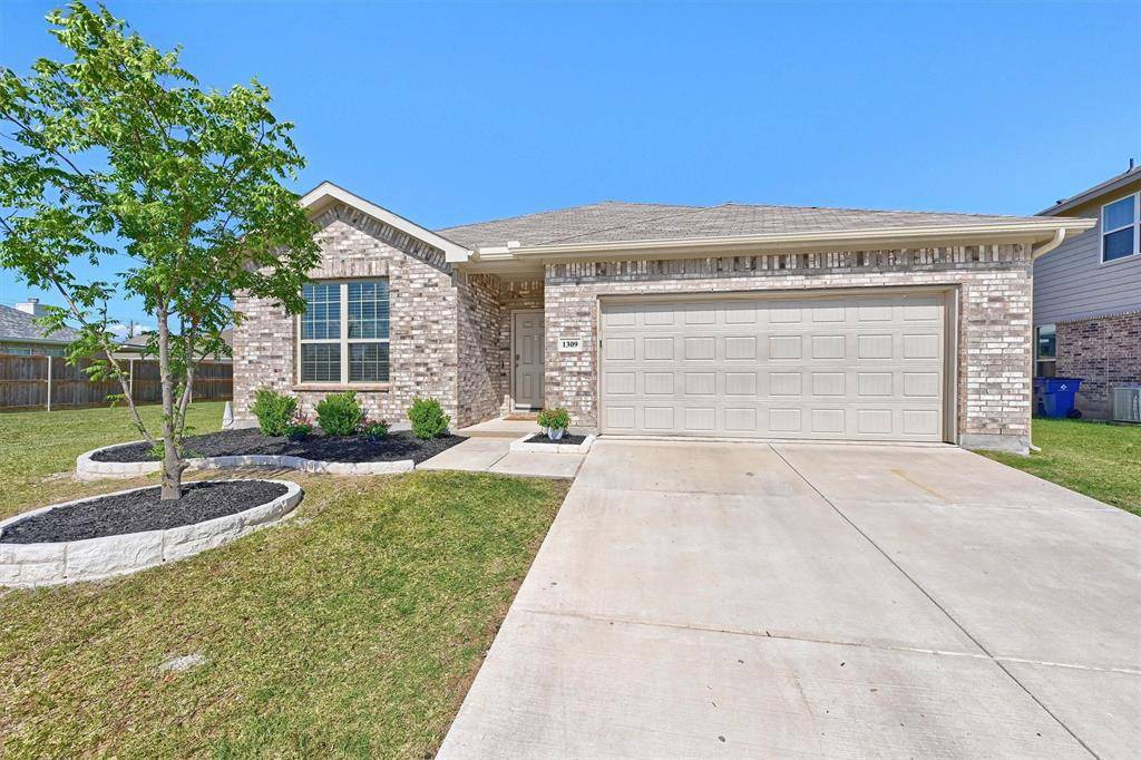 Van Alstyne, TX 75495,1309 Benwick Drive
