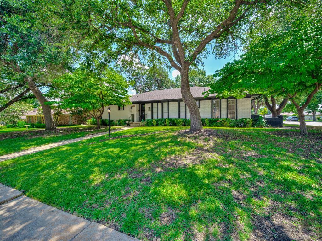 Dallas, TX 75227,4606 Hazelhurst Lane