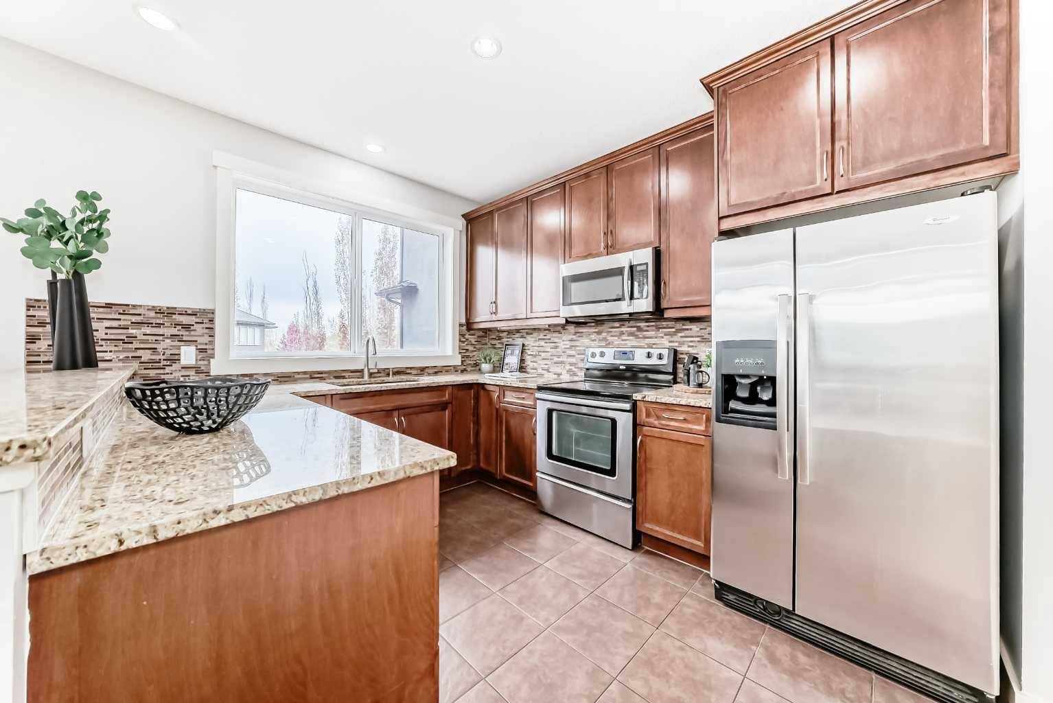 Calgary, AB T2Y 0H2,479 Evergreen CIR SW