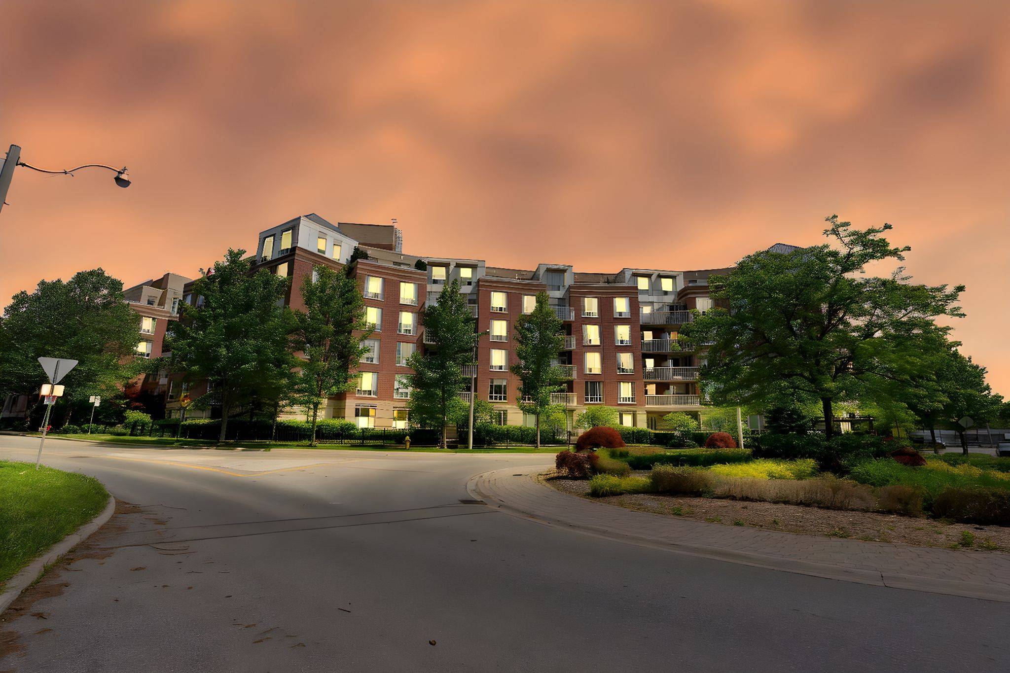 Toronto C04, ON M4R 2H9,455 Rosewell AVE #204
