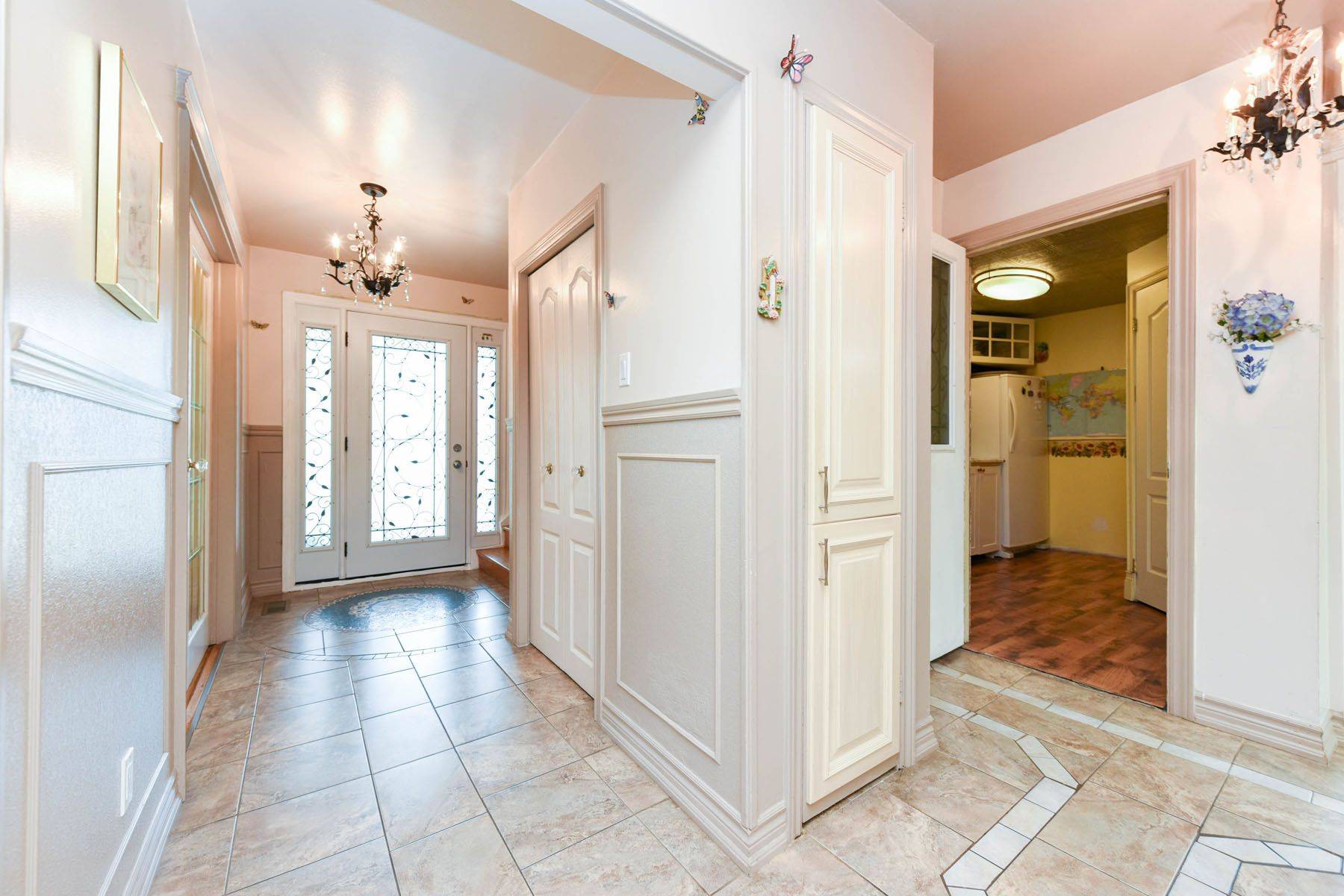 Brampton, ON L6W 1E5,59 Watson CRES