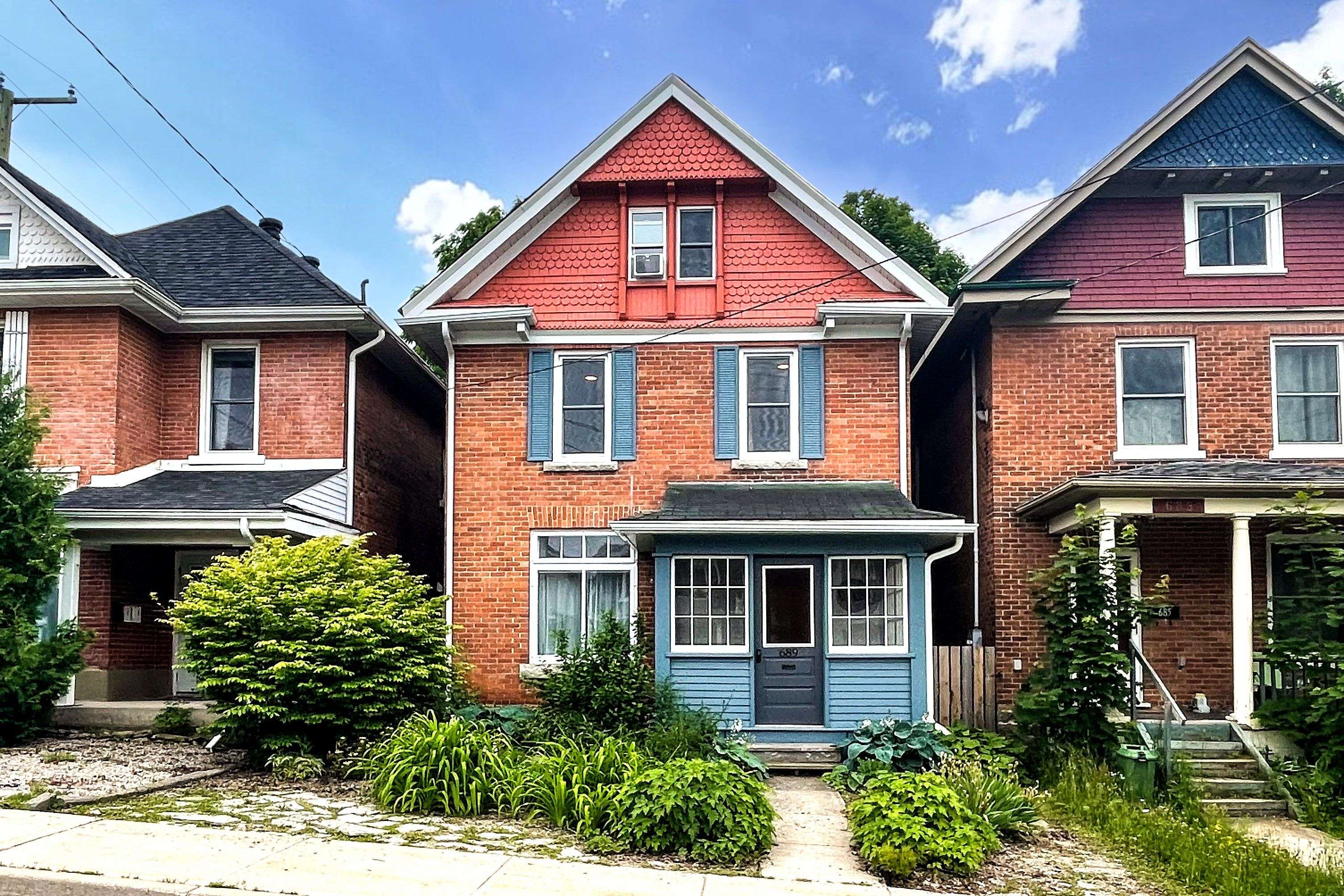 Owen Sound, ON N4K 1L7,689 8th ST E