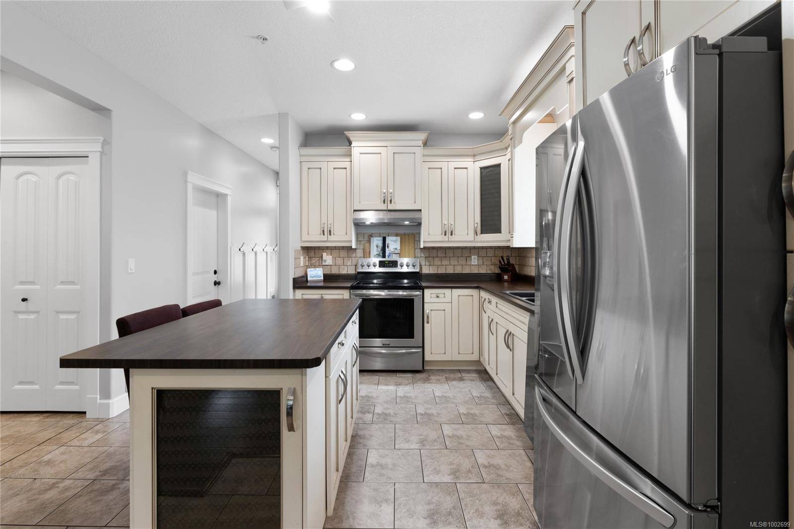 Nanaimo, BC V9T 0C7,3430 Maveric Rd