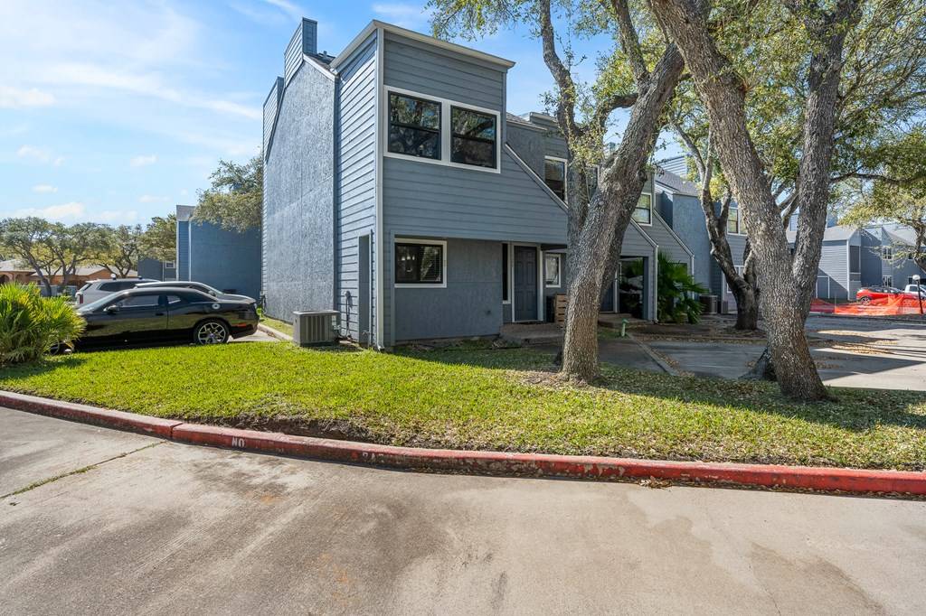 Rockport, TX 78382,209 Forest Hills #120