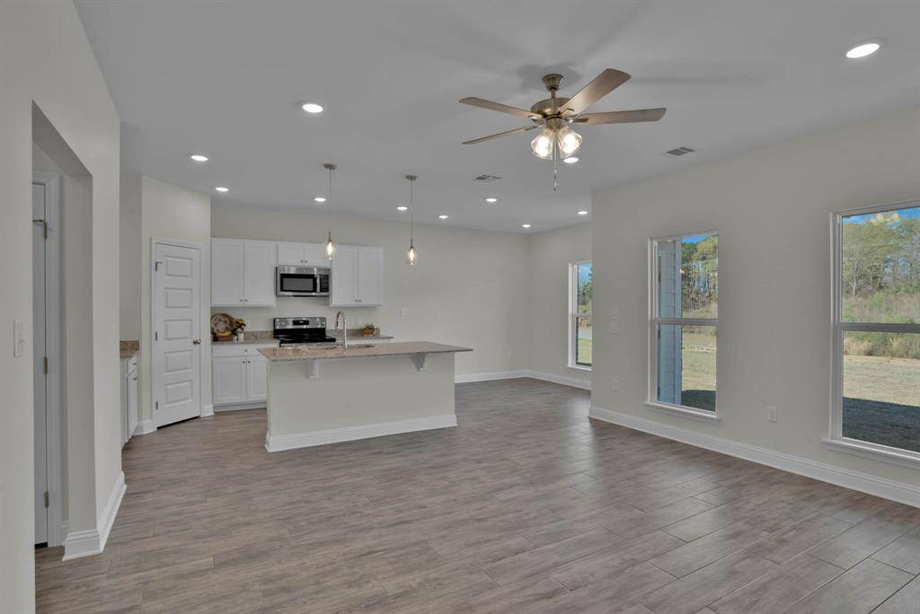 Shreveport, LA 71107,5042 Falcon Bay Drive