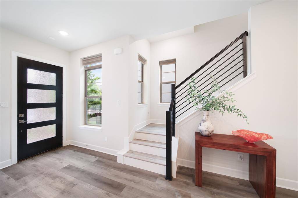 Dallas, TX 75231,7112 Amber Grove Court