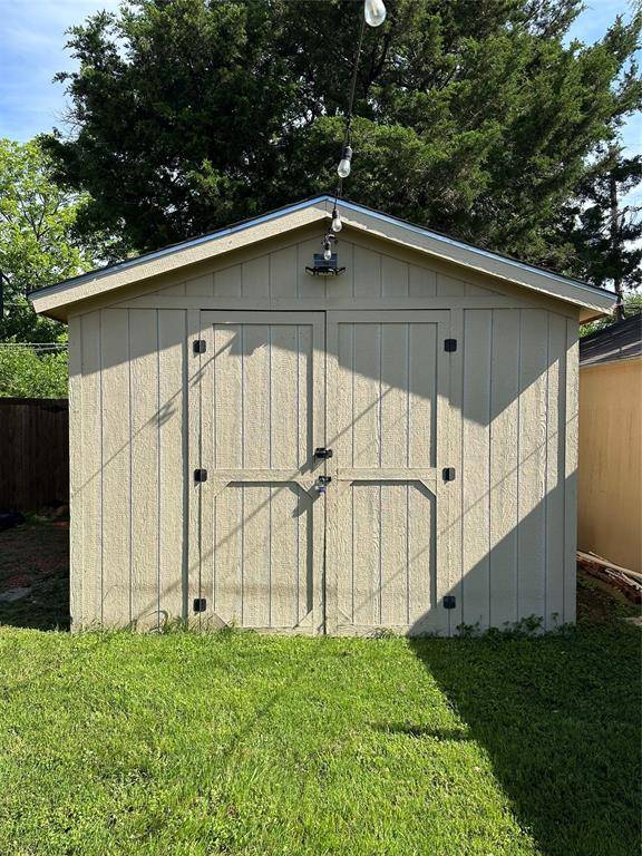 Dallas, TX 75211,2741 W Clarendon Drive