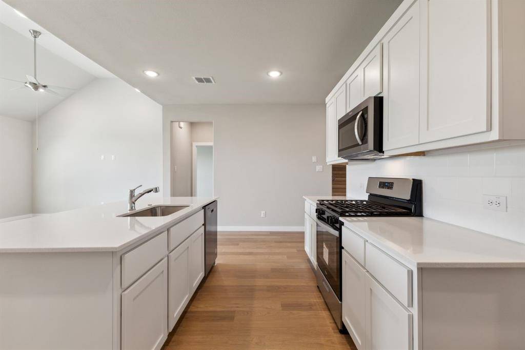 Princeton, TX 75407,910 Ocean Breeze Way