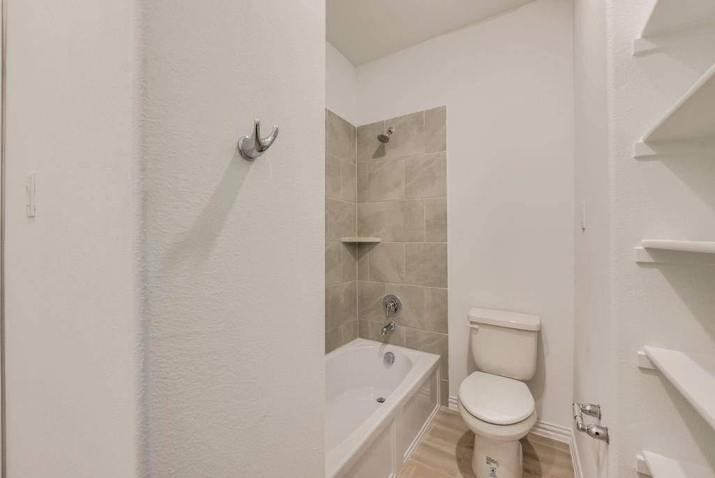 Mckinney, TX 75069,725 Enys Road