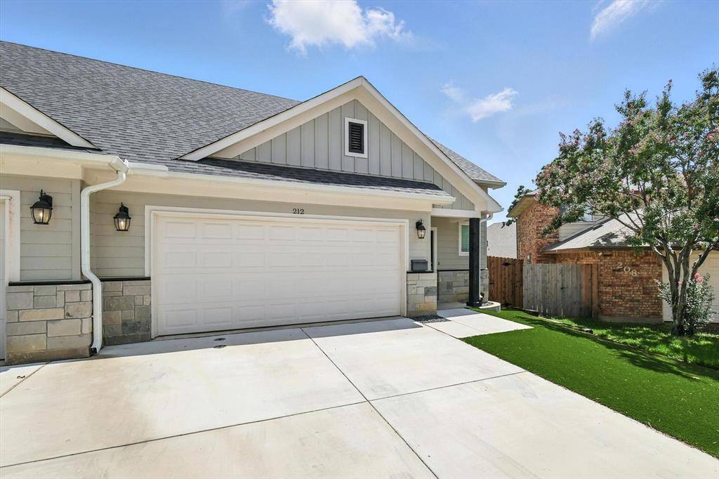 Bedford, TX 76021,212 Wayside Court