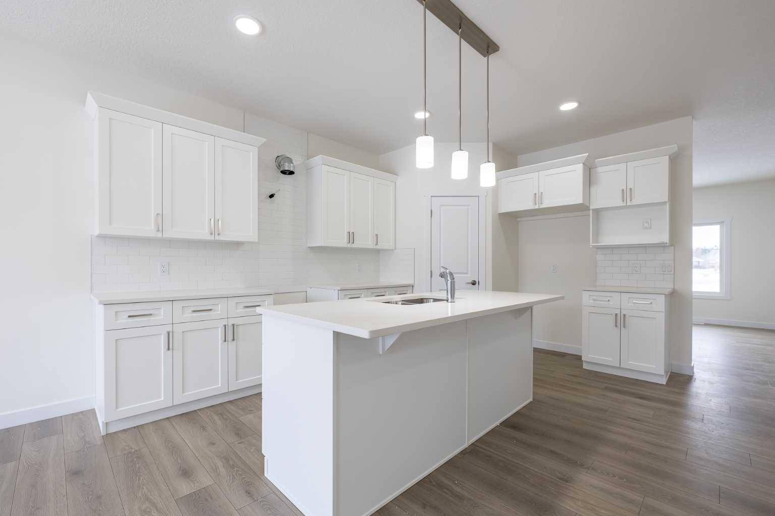 Chestermere, AB T1X 1H0,529 Clearwater Heath