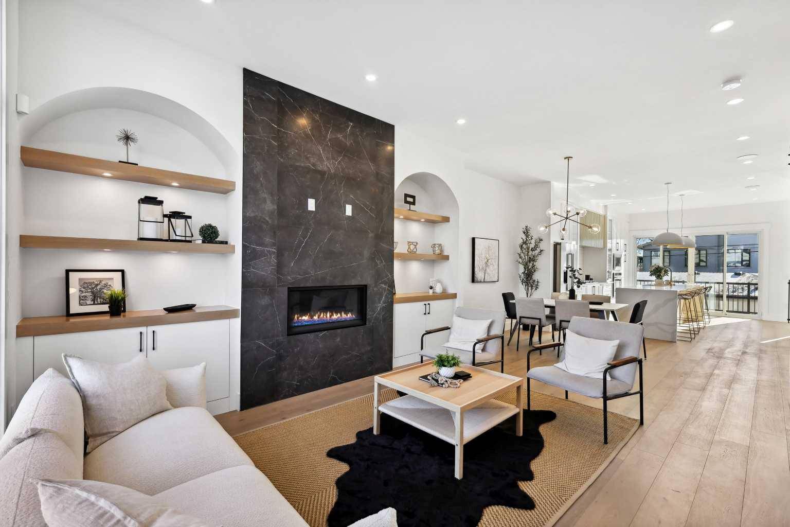 Calgary, AB T3E 2T1,2212 33 ST SW