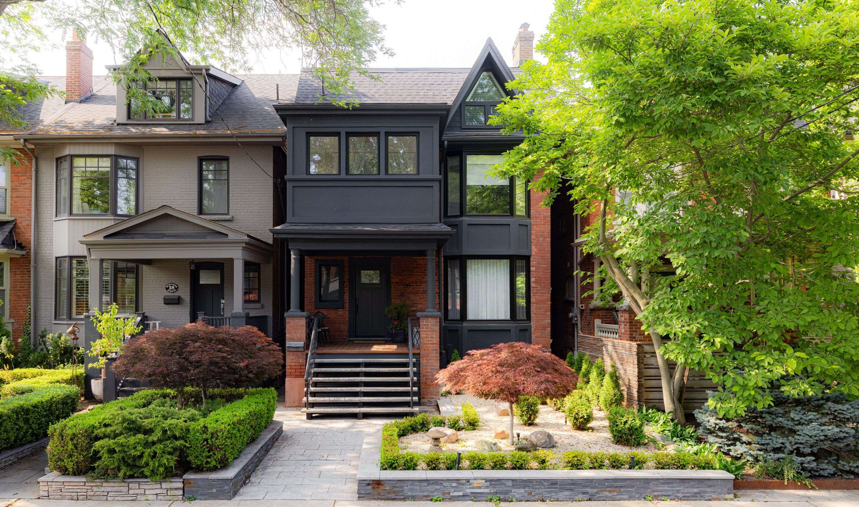 Toronto C02, ON M4V 1A9,26 McMaster AVE