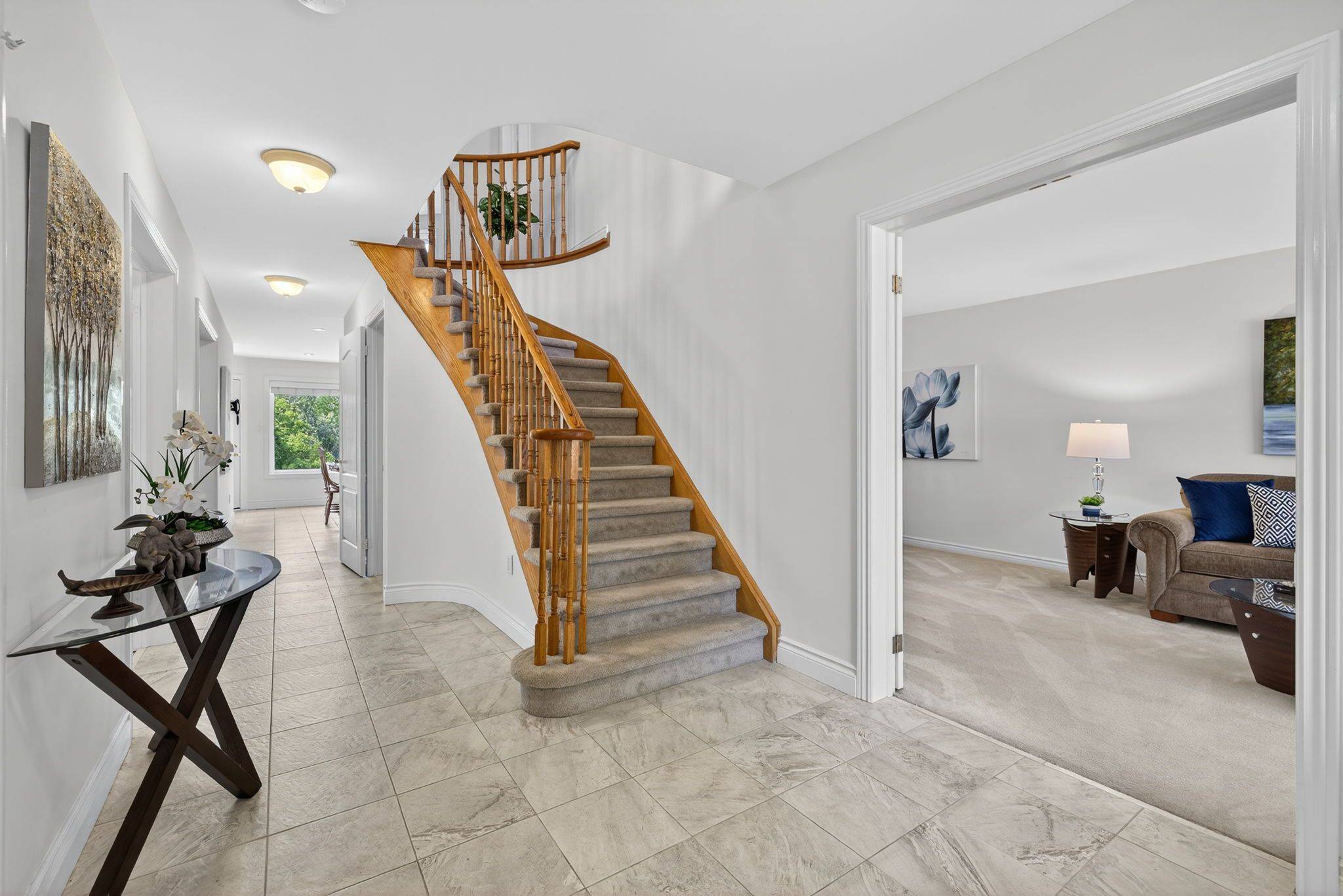 Newmarket, ON L3Y 8H5,396 Devanjan CIR