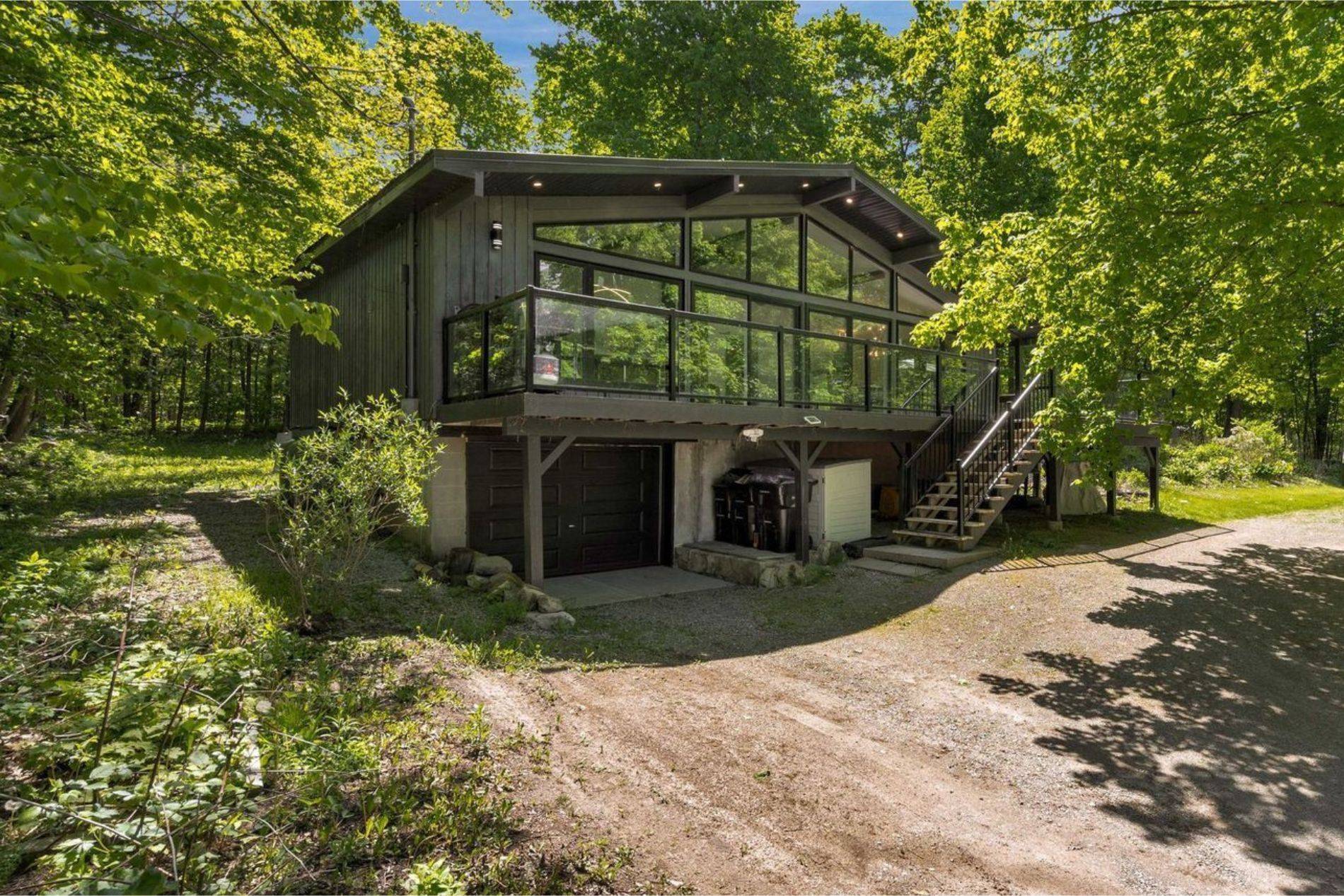 Severn, ON L0K 1E0,1745 Twin Oaks CRES
