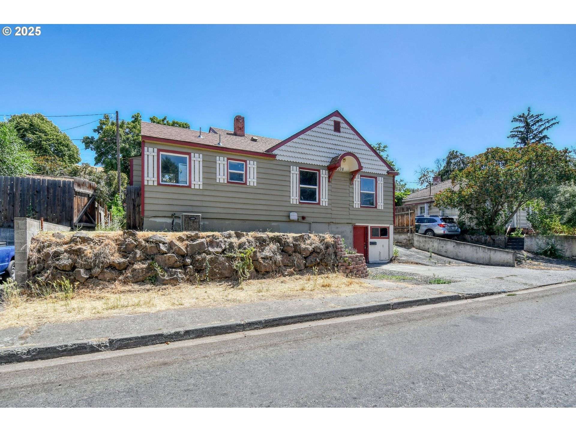 Pendleton, OR 97801,1108 SW GOODWIN PL