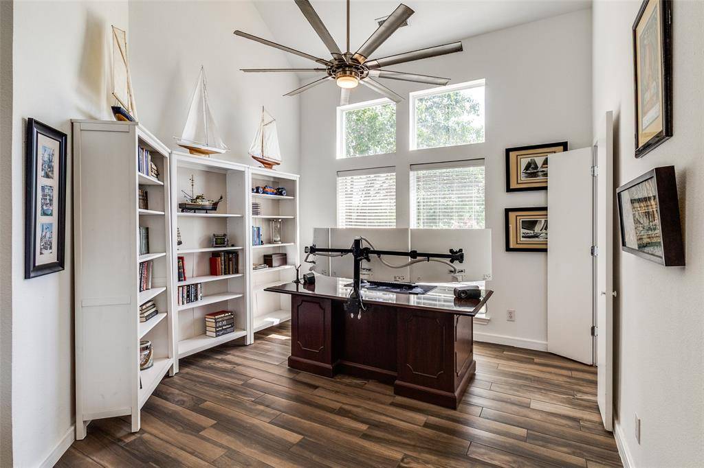 Dallas, TX 75229,3723 Royal Lane