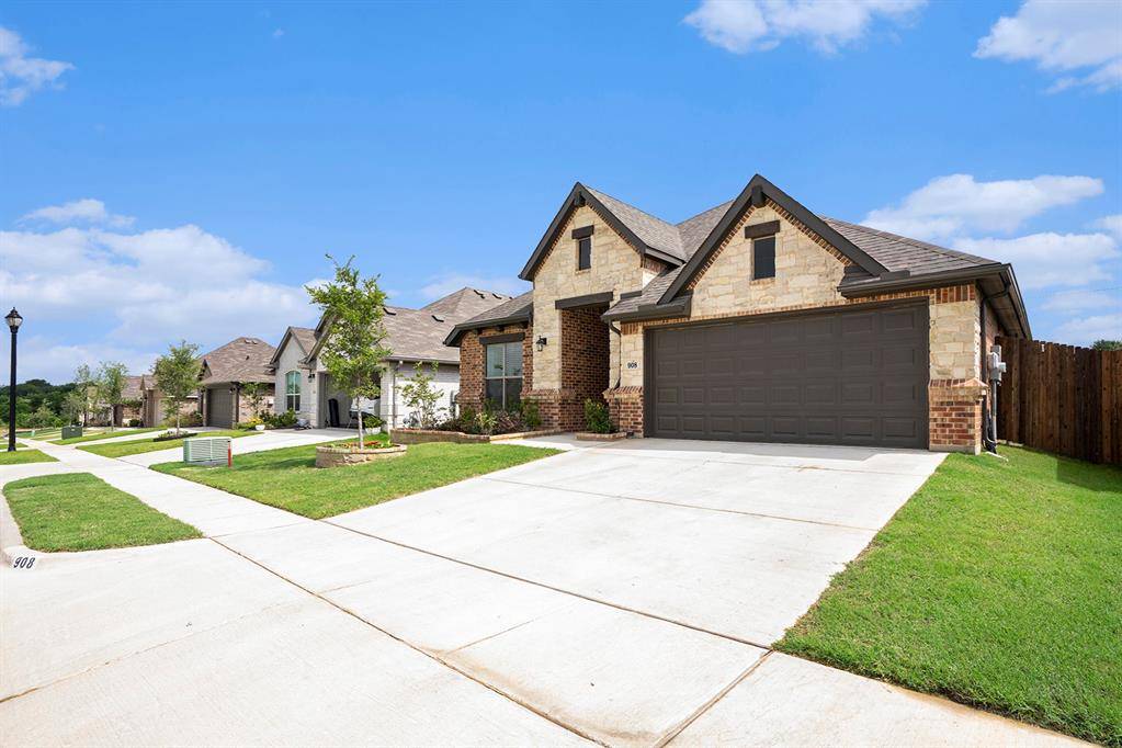 Cleburne, TX 76033,908 Misty Lane