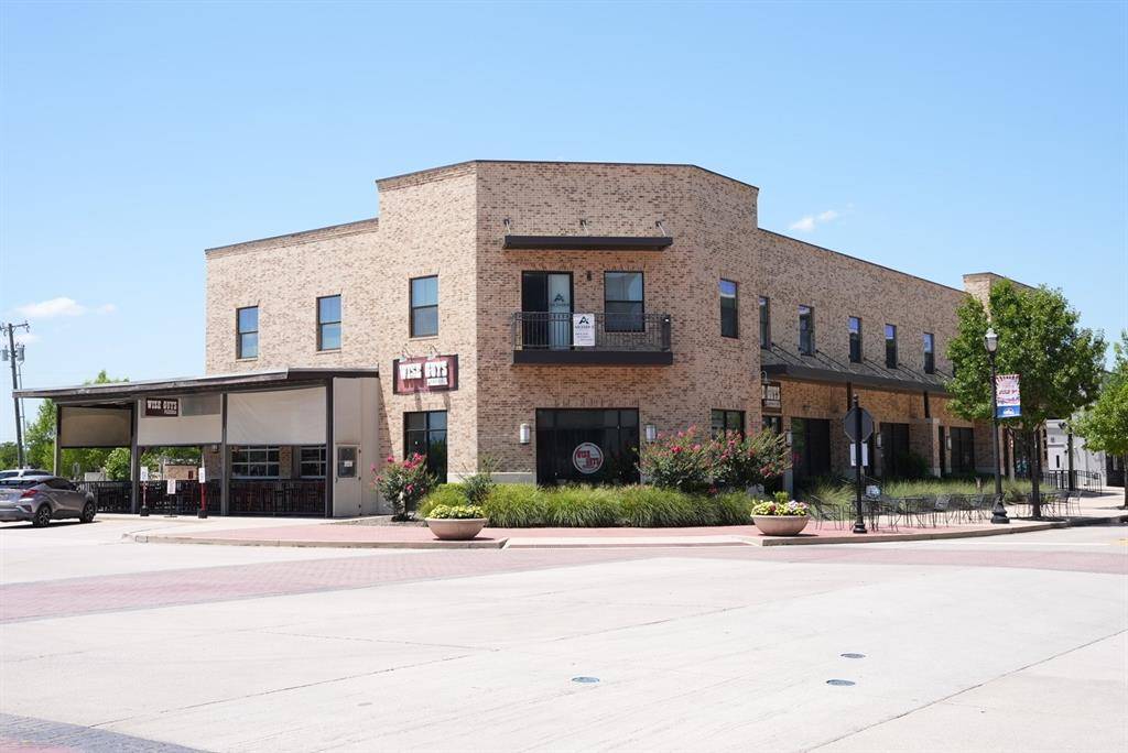 Roanoke, TX 76262,311 S Oak Street #275.1