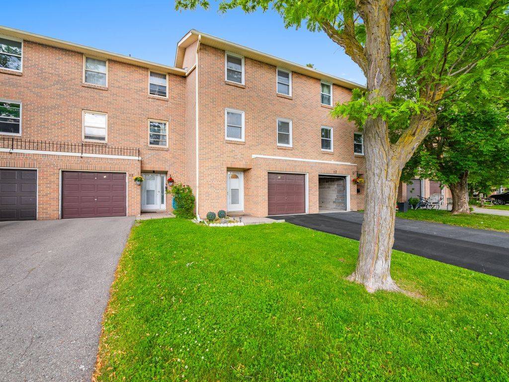 Mississauga, ON L4T 2S7,7255 Dooley DR #16