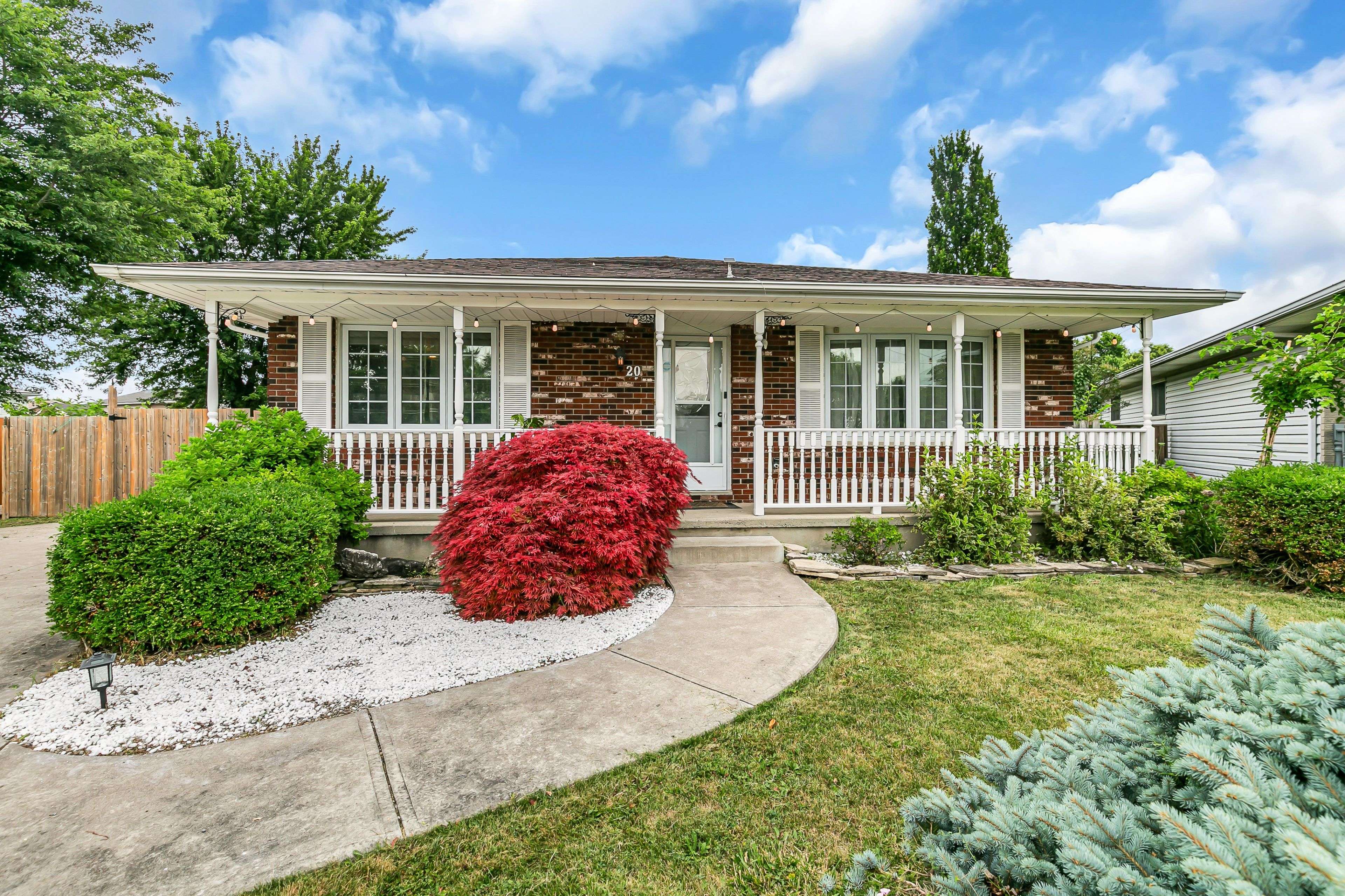 Chatham-kent, ON N0P 2L0,20 Athlone RD