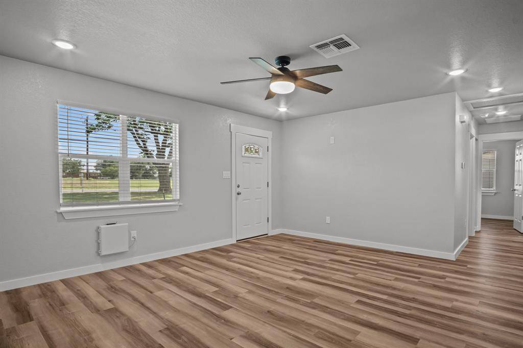 Reno, TX 76020,1060 E Reno Road
