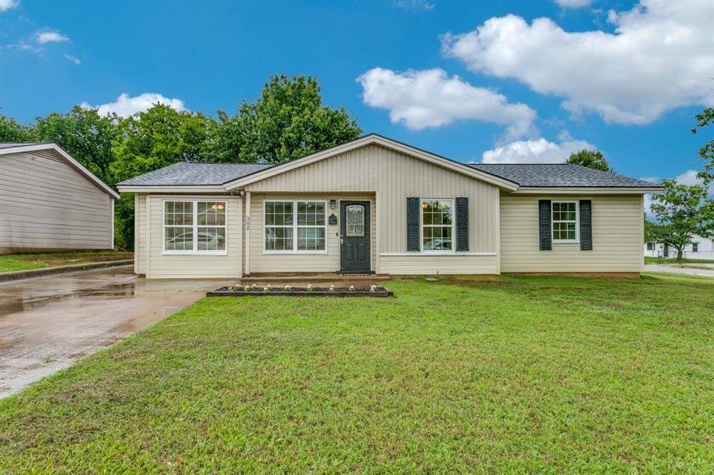 Euless, TX 76039,302 Lee Drive