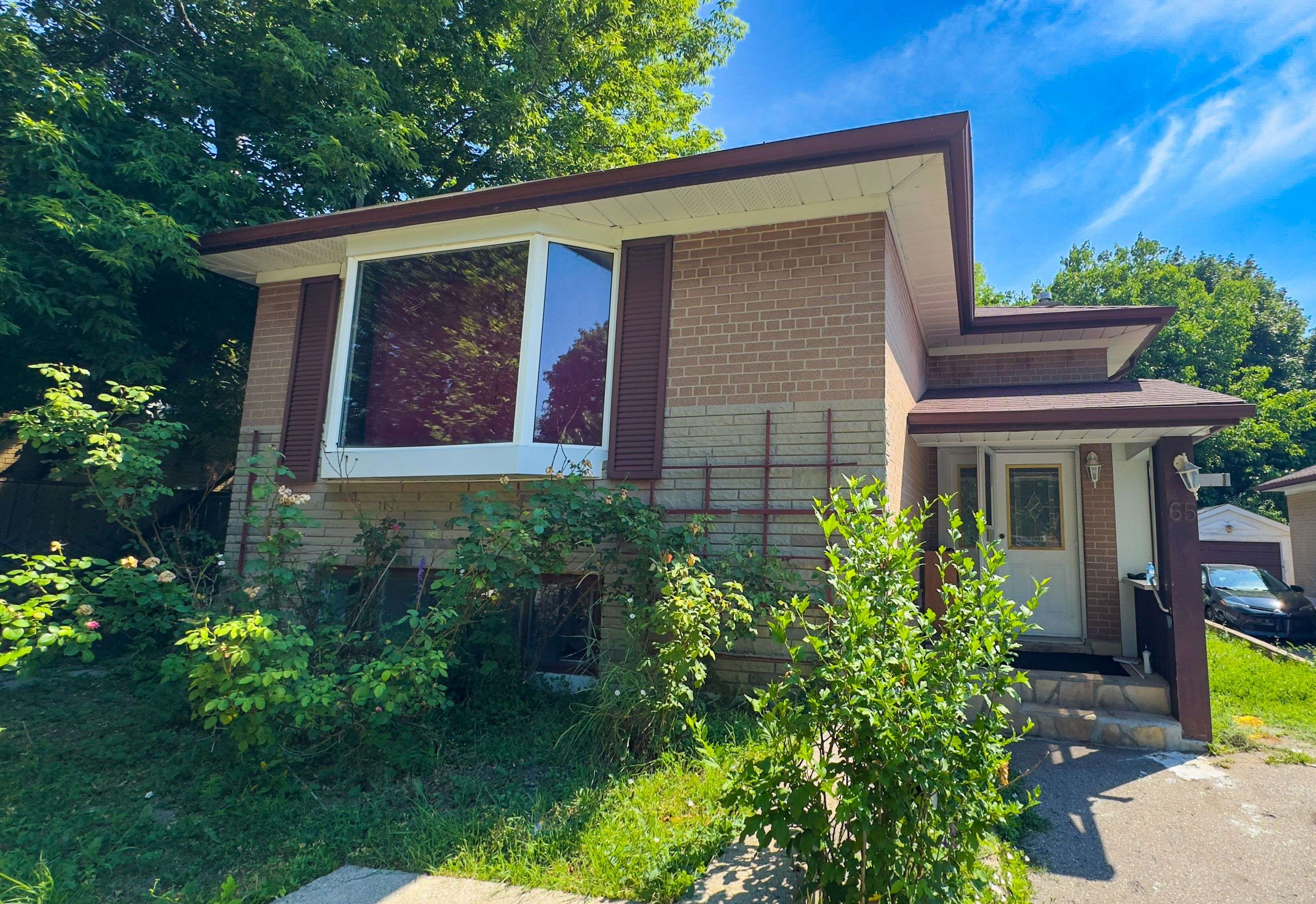 Toronto E09, ON M1H 1Z2,65 Sharbot AVE