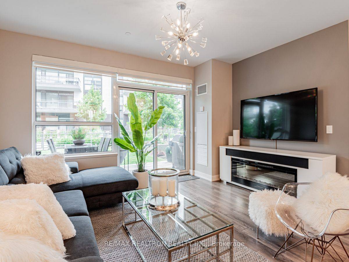 Innisfil, ON L9S 0M3,333 Sea Ray AVE #D123