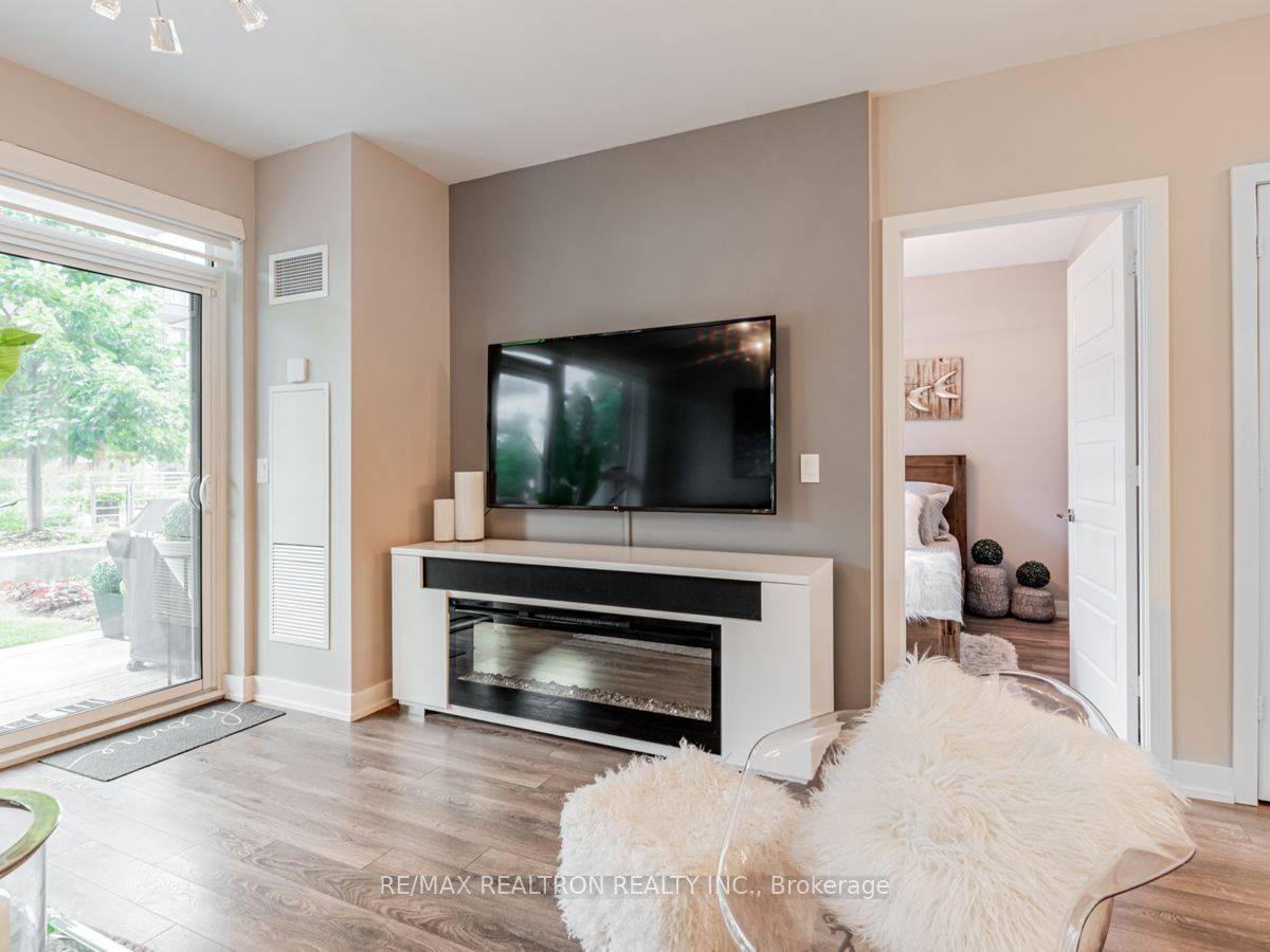 Innisfil, ON L9S 0M3,333 Sea Ray AVE #D123