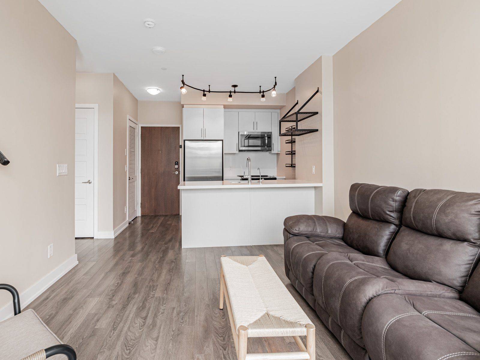 Innisfil, ON L9S 0M2,333 Sea Ray AVE #D417