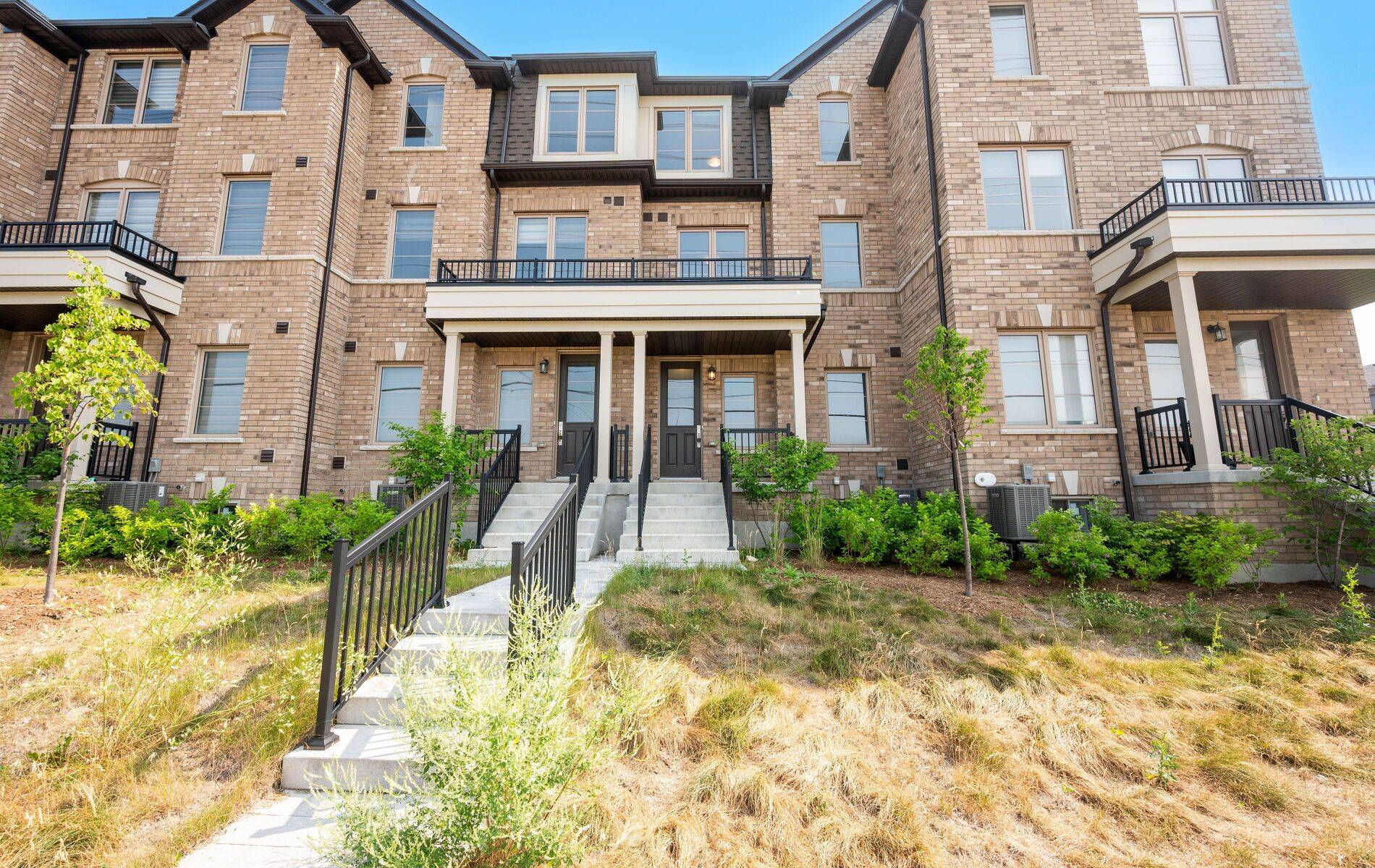 Brampton, ON L6P 4N8,20 Vestry WAY