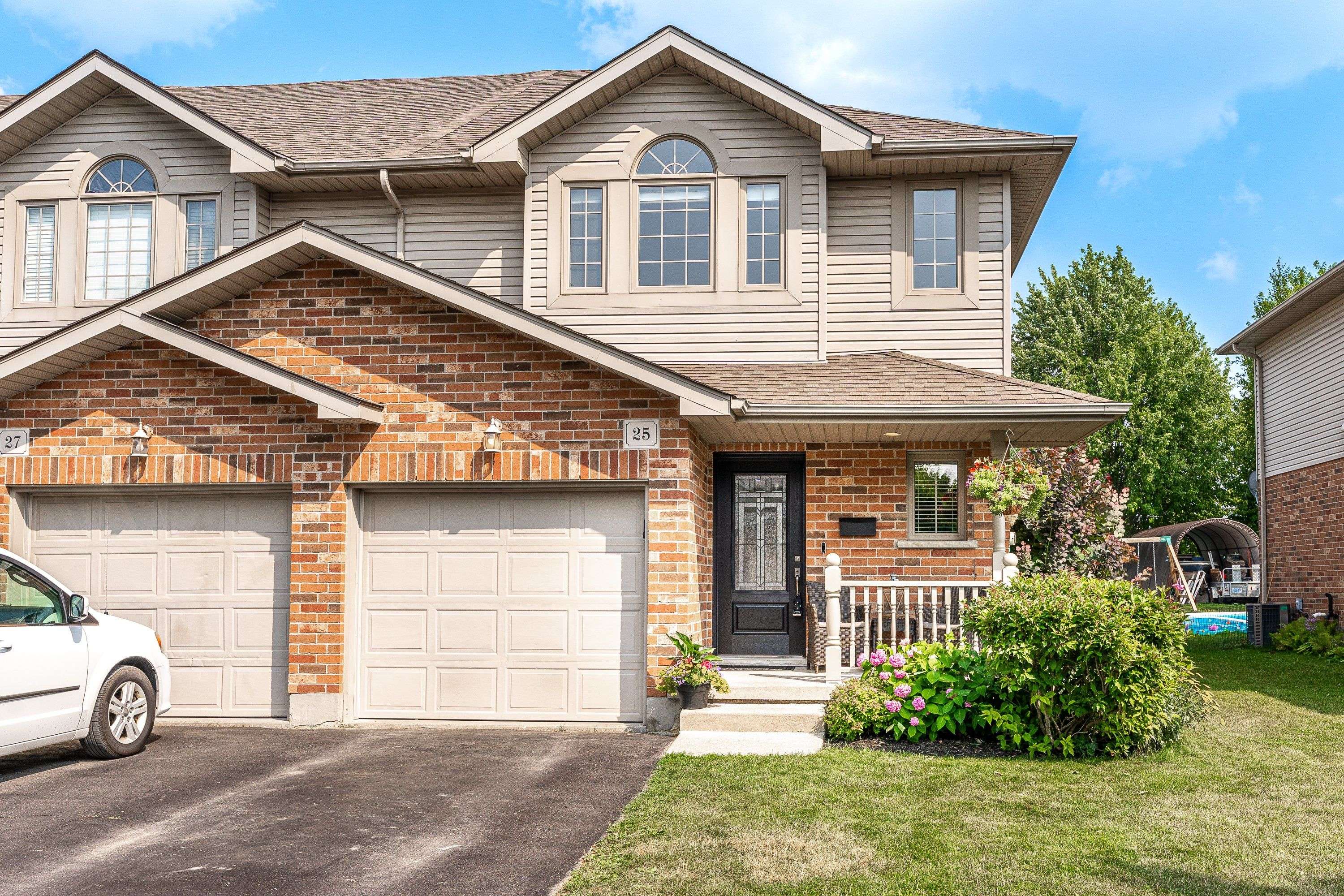 Stratford, ON N5A 7Z3,25 Hyde RD