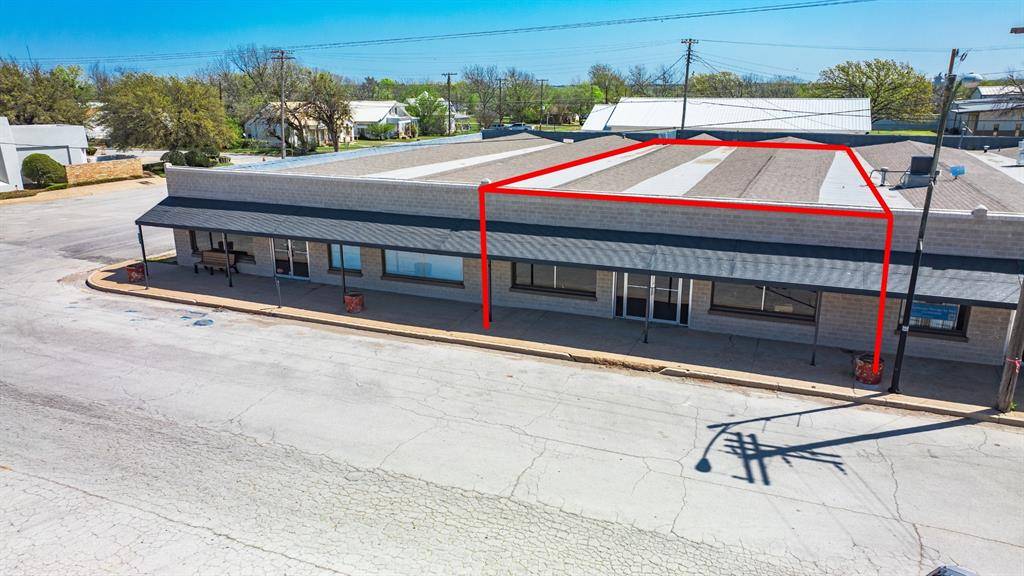 Jacksboro, TX 76458,126 N Church Street