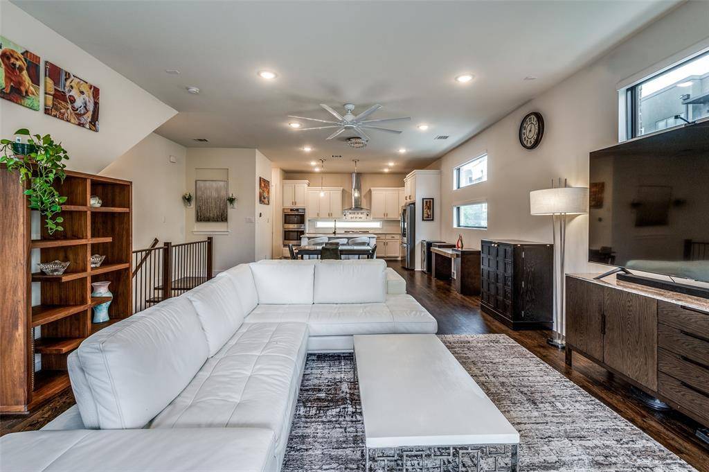 Dallas, TX 75231,8203 Laflin Lane