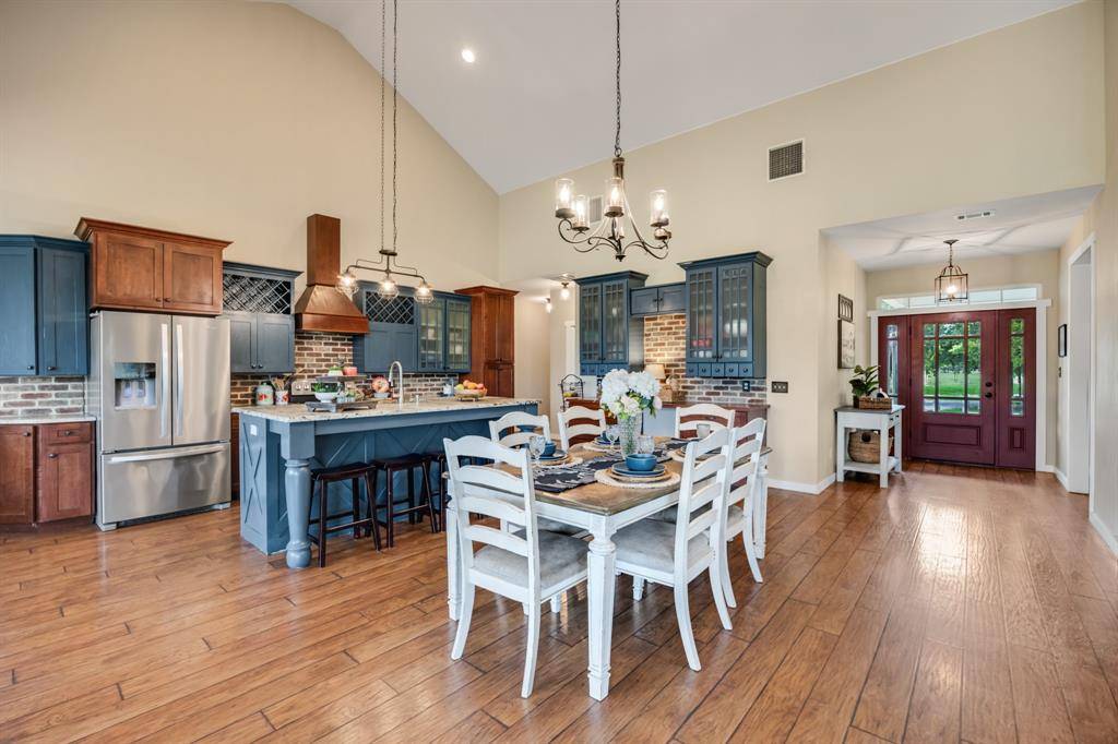 Quinlan, TX 75474,7662 Caddo Creek Road