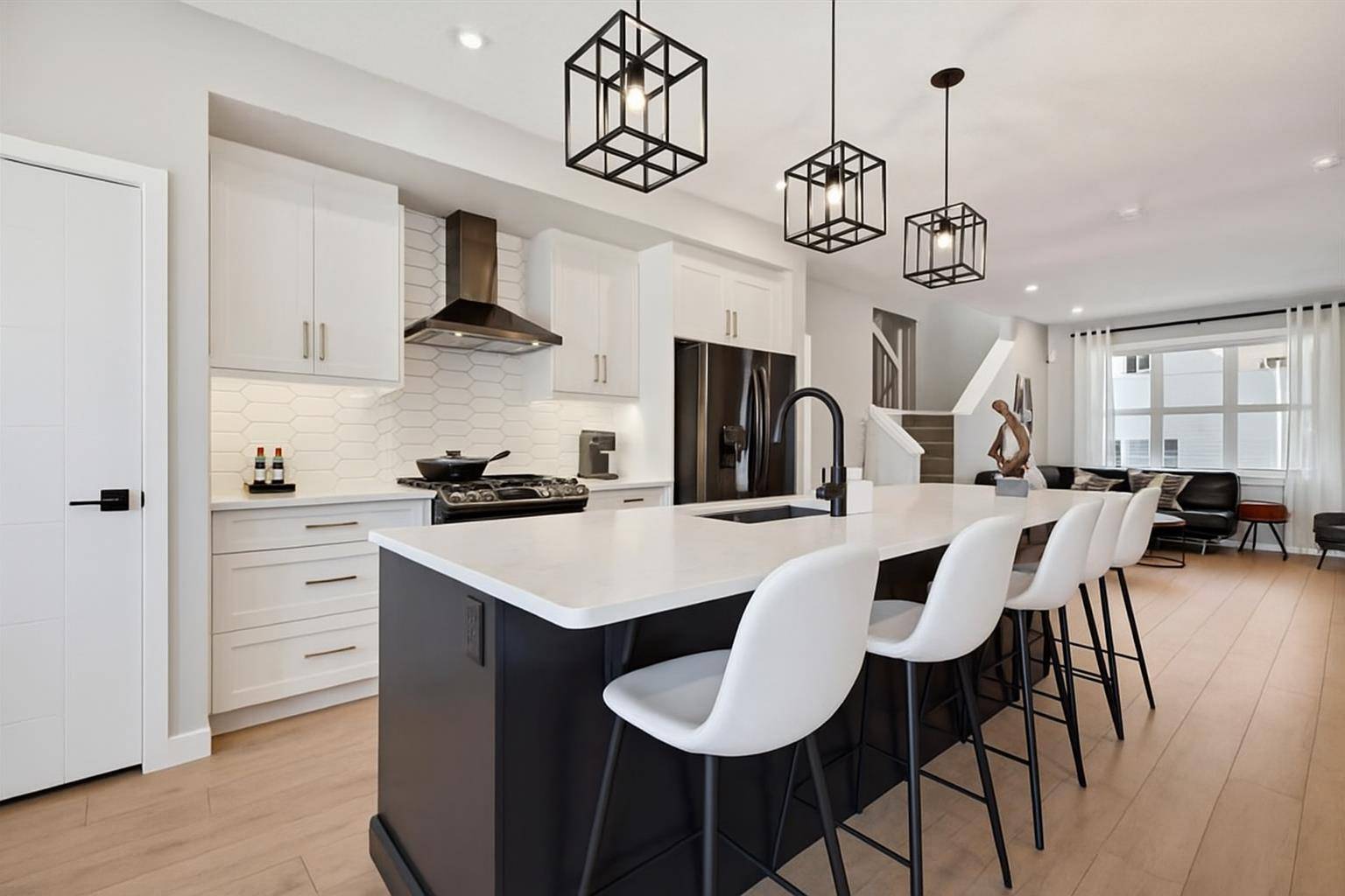 Calgary, AB T2X 4P6,228 Creekstone SQ SW