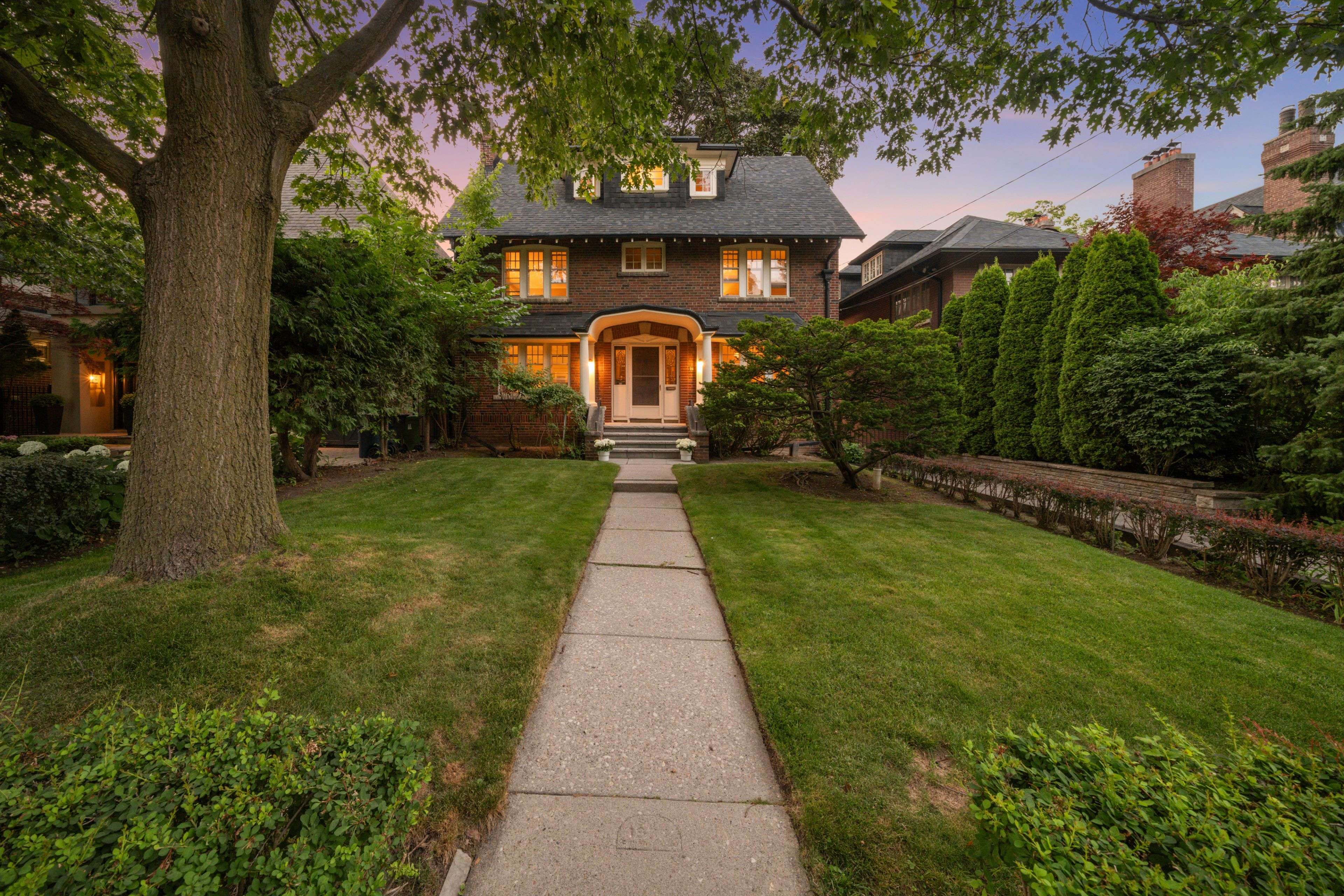 Toronto C04, ON M4R 1P6,36 Glenview AVE
