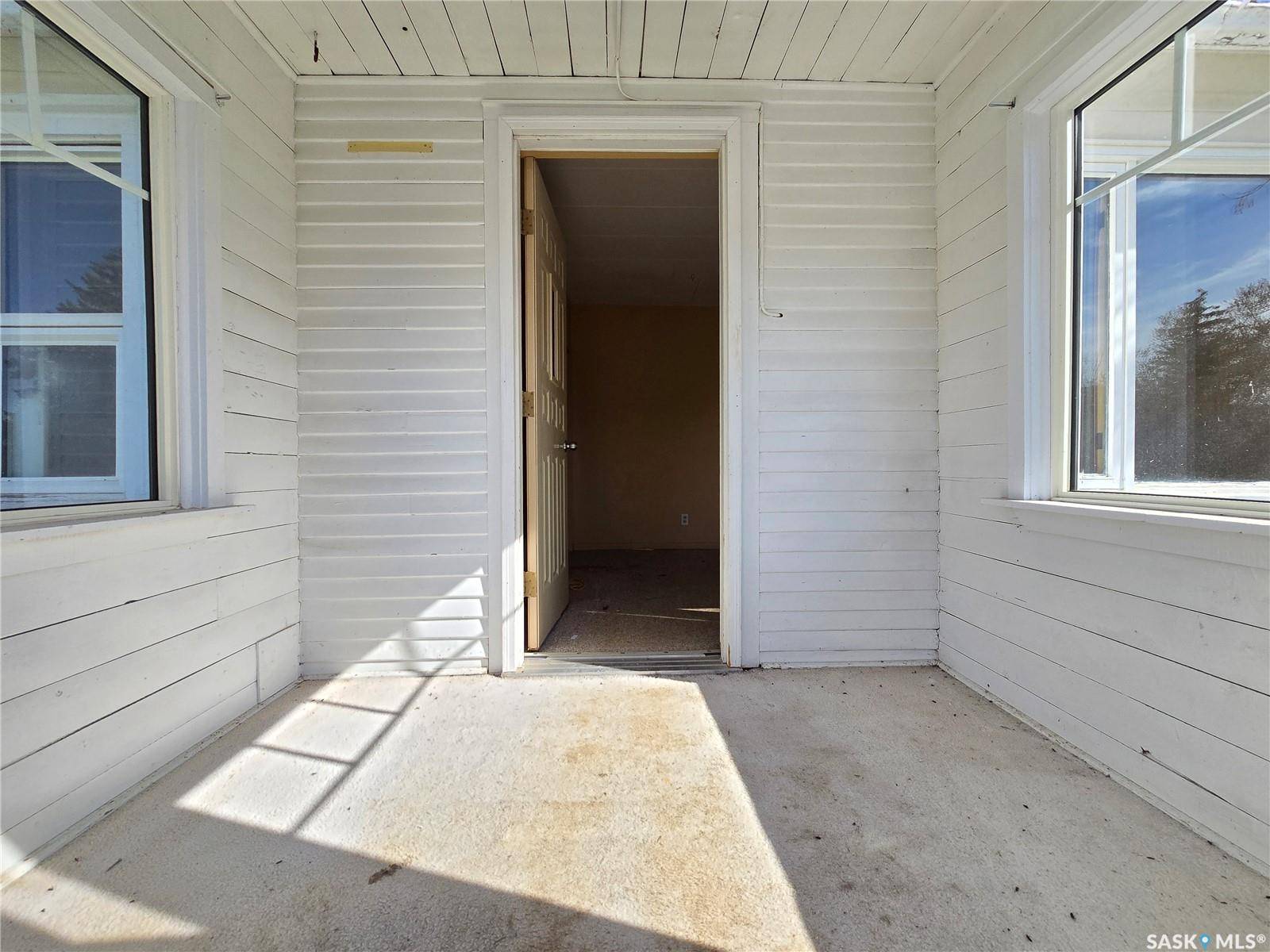 Moose Jaw, SK S6H 0E9,624 Fairford STREET E