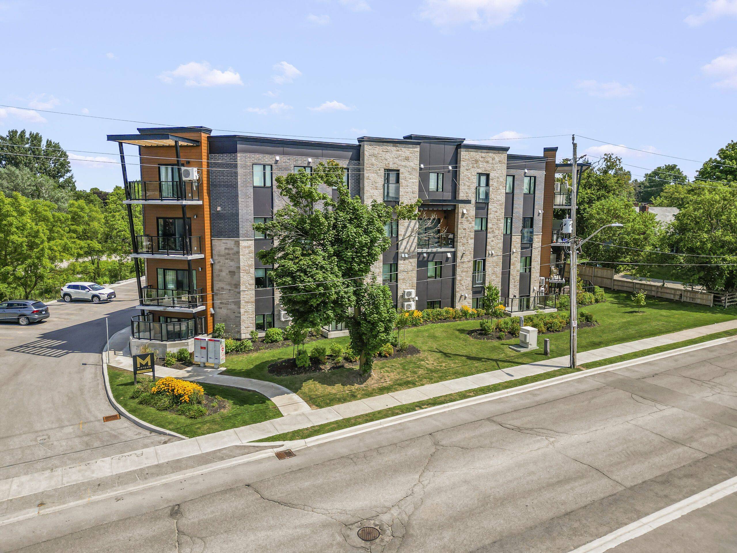 Orangeville, ON L9W 2W9,17 Centre ST #202