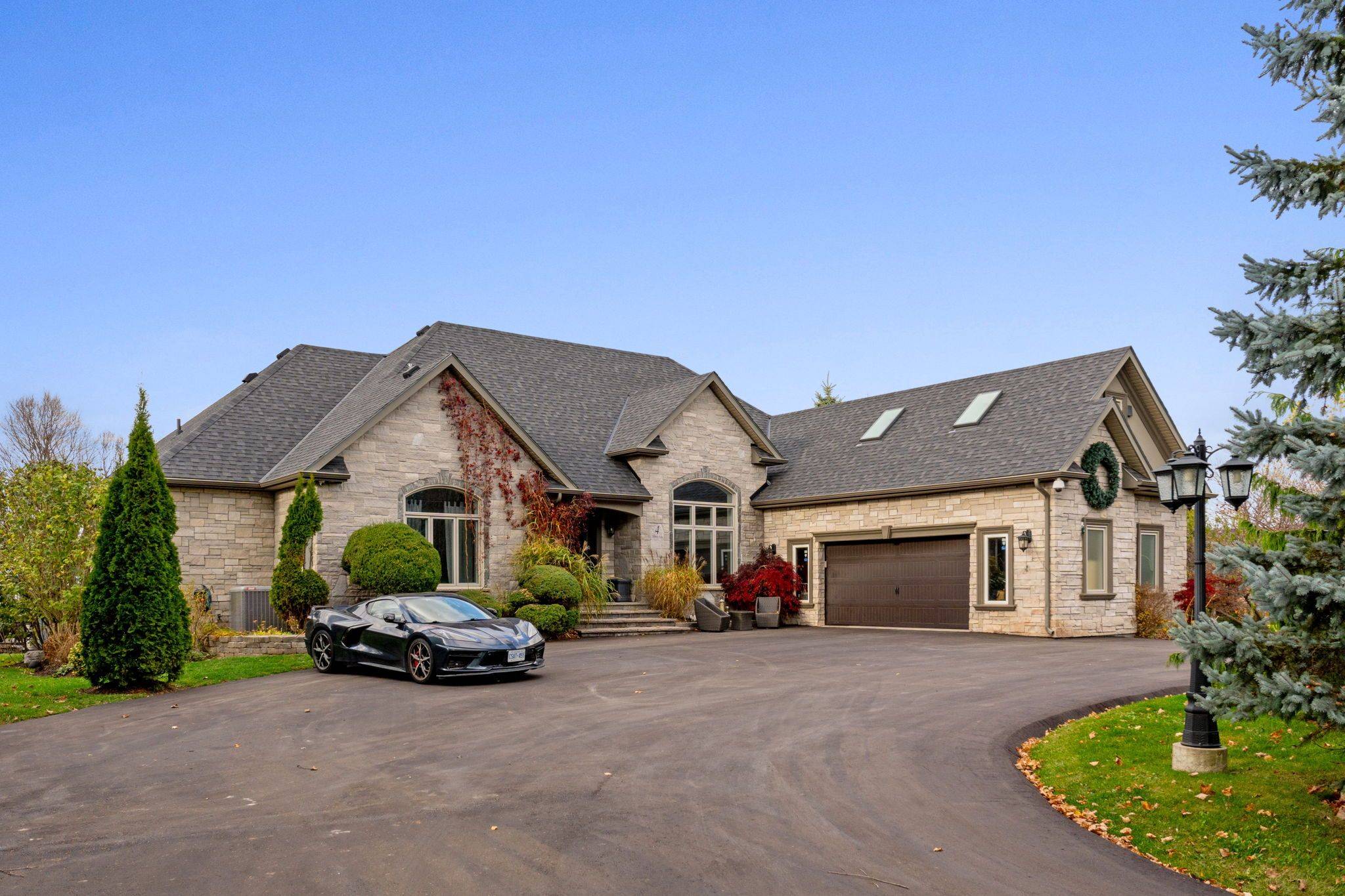 Halton Hills, ON L7A 1A6,4 Abbitt CRES